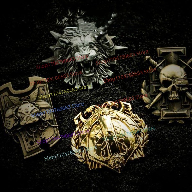 Anime Merchandise For Men - Broche Emblème 40K Burning Galaxy Honor